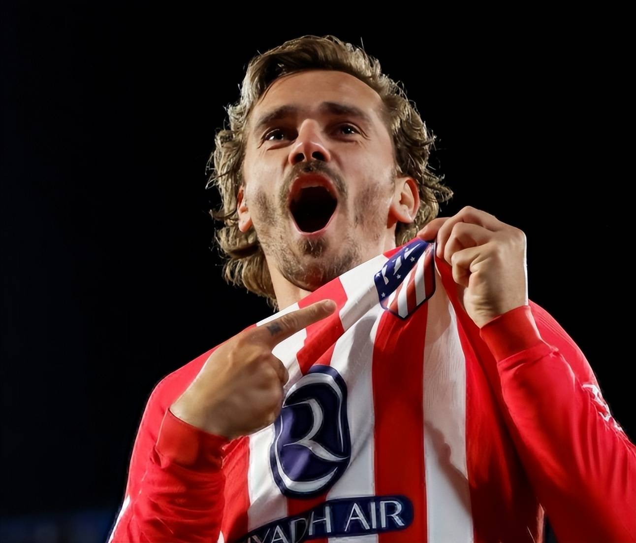 传球大师，马竞中场带领球队取胜