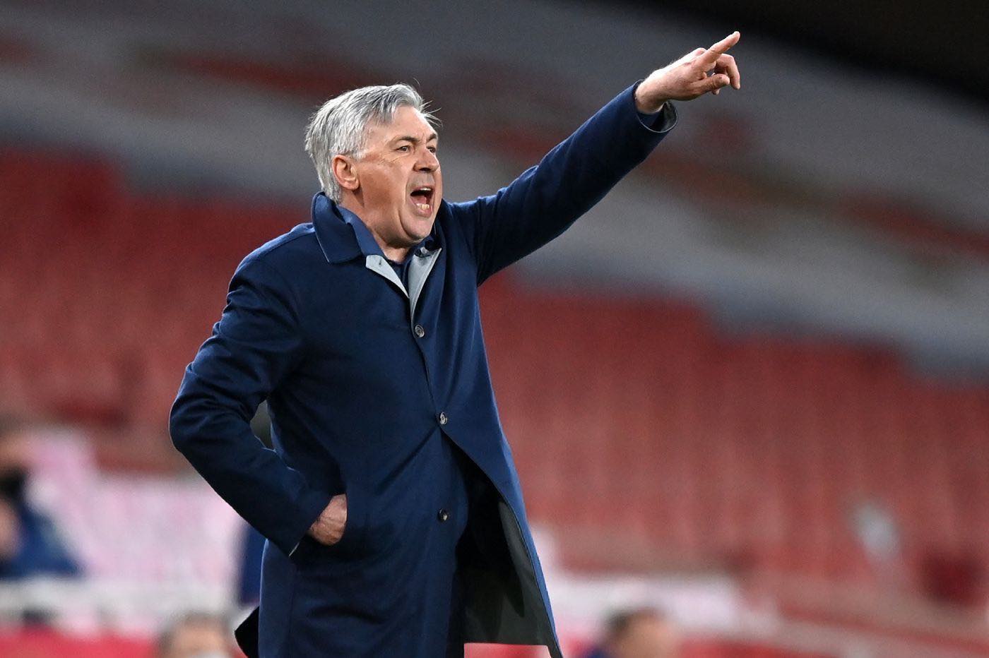 沃尔夫斯堡队主教练公开批评球员的表现