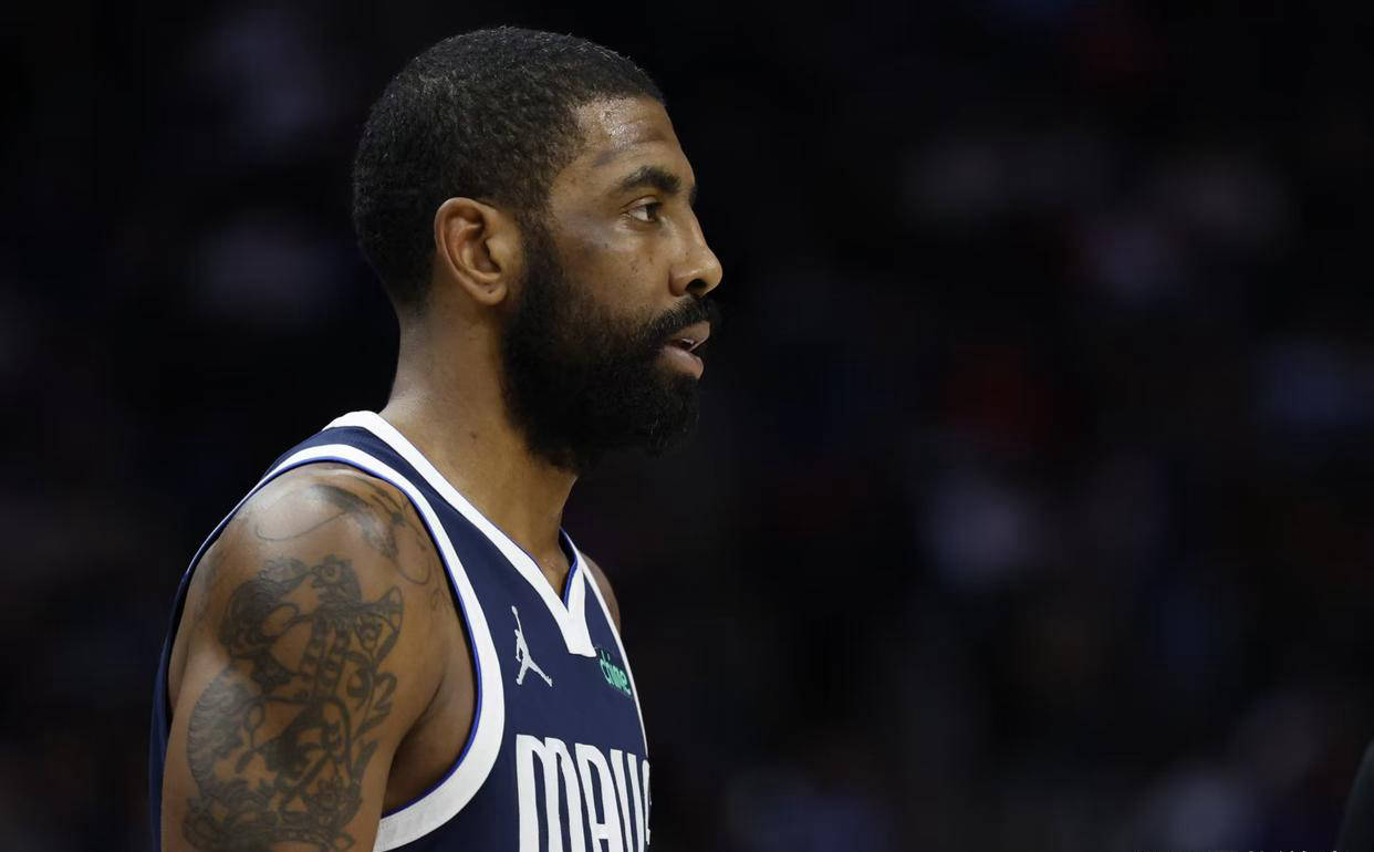 米兰体育培训-火箭客场逆转独行侠，豪取六连胜